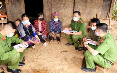 Công an xã Lao Chải, huyện Mù Cang Chải thường xuyên nắm bắt thông tin từ cơ sở